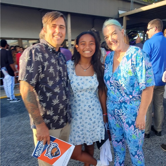 Meet your Posher, Jessica - Picture 2 of 5